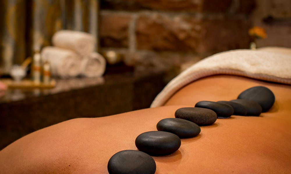 Hot stone massage services in Abu Dhabi Hot stone massage services in Abu Dhabi